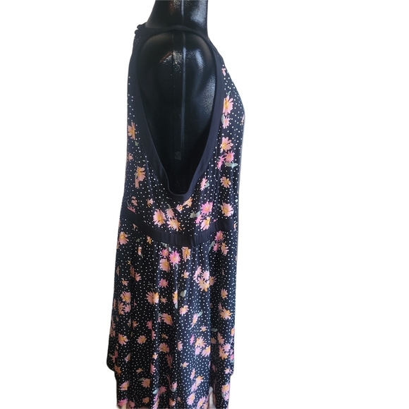 Torrid Black Floral Sleeveless Halter Dress 3 - Picture 4 of 7